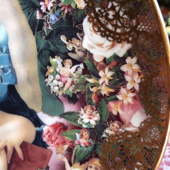 Romantic Victorian  Keepsakes decorative plate.  8 inch - Picture 3 of 6